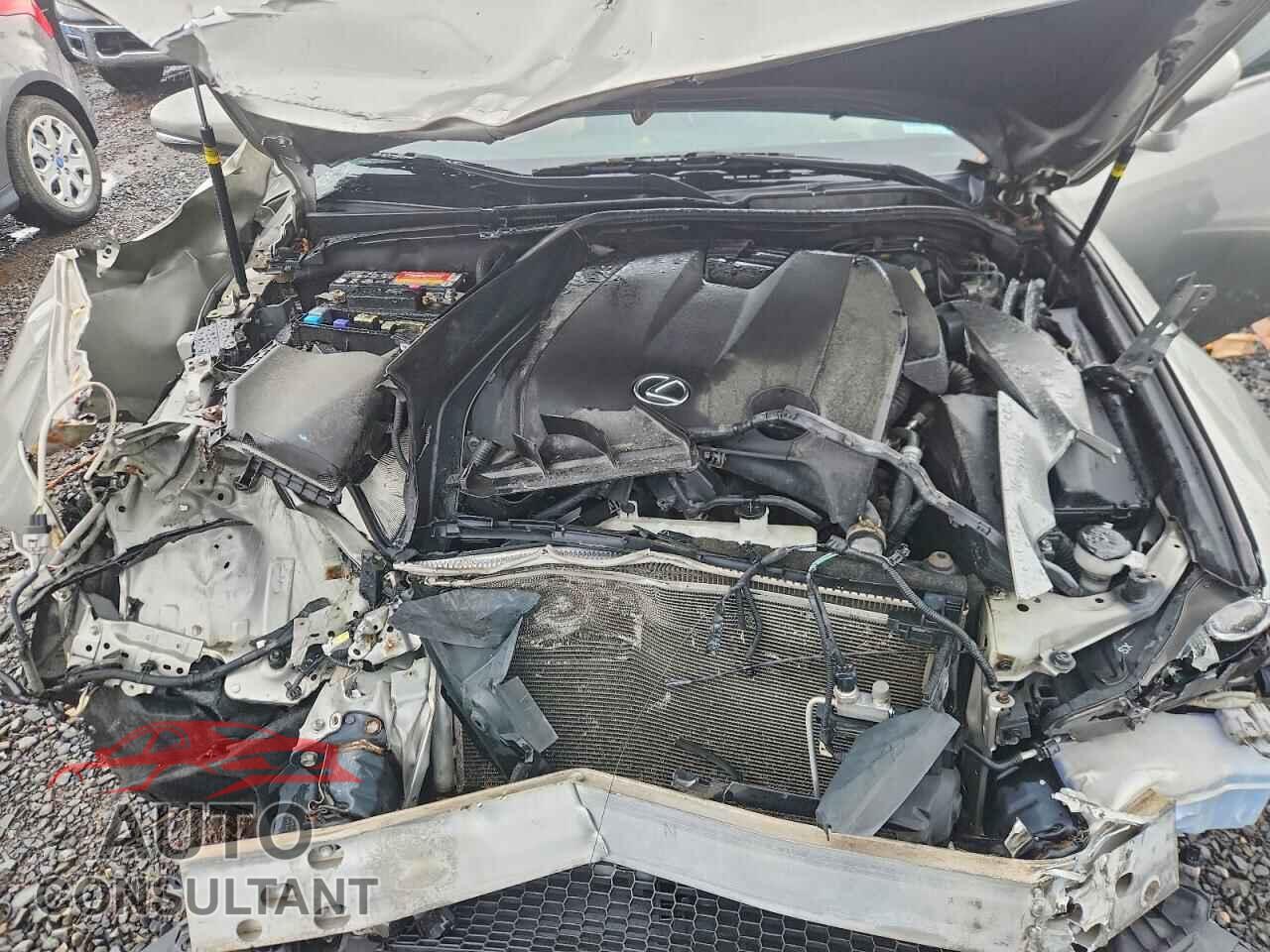 LEXUS IS 2014 - JTHCF1D21E5000742