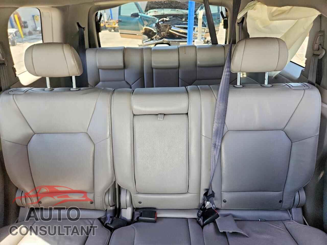 HONDA PILOT 2010 - 5FNYF4H53AB016513