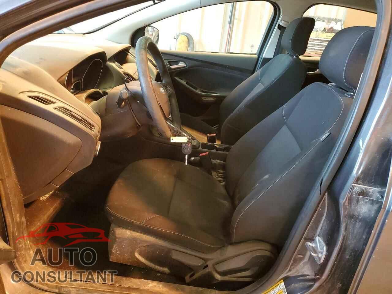 FORD FOCUS 2018 - 1FADP3K27JL330849