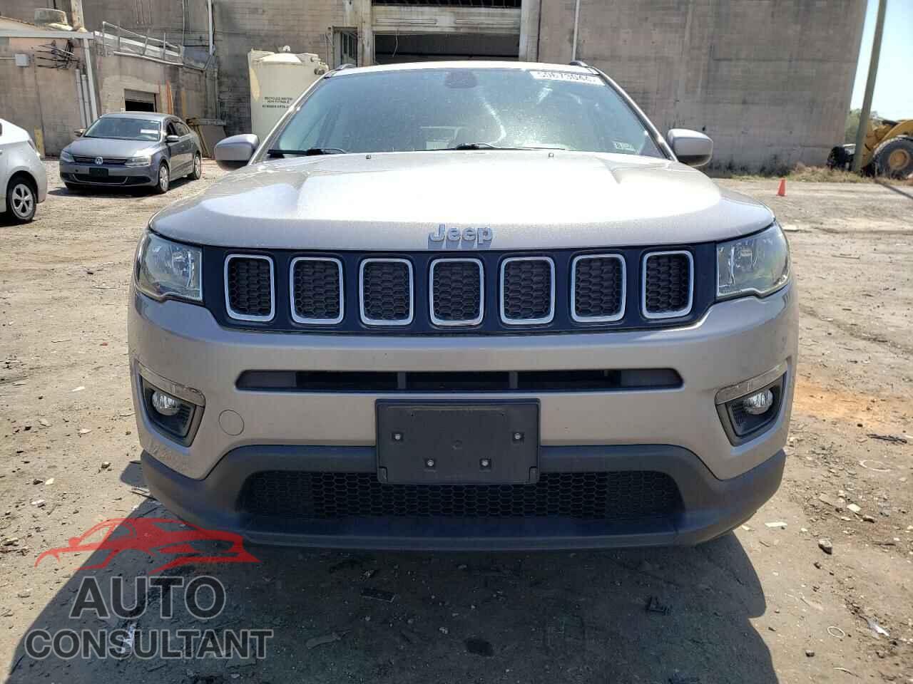 JEEP COMPASS 2018 - 3C4NJDBB9JT481105