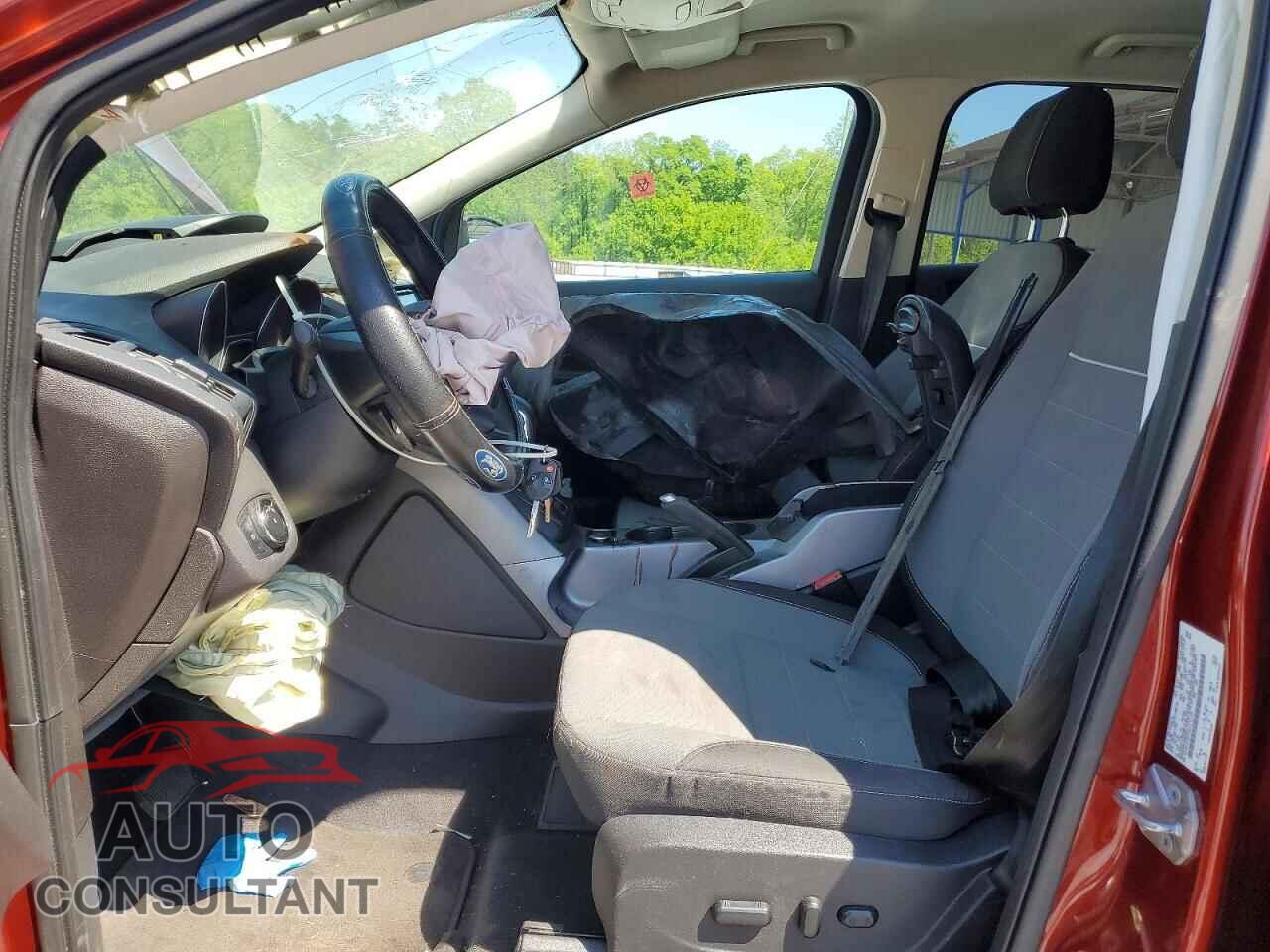 FORD ESCAPE 2014 - 1FMCU0GX7EUC11101