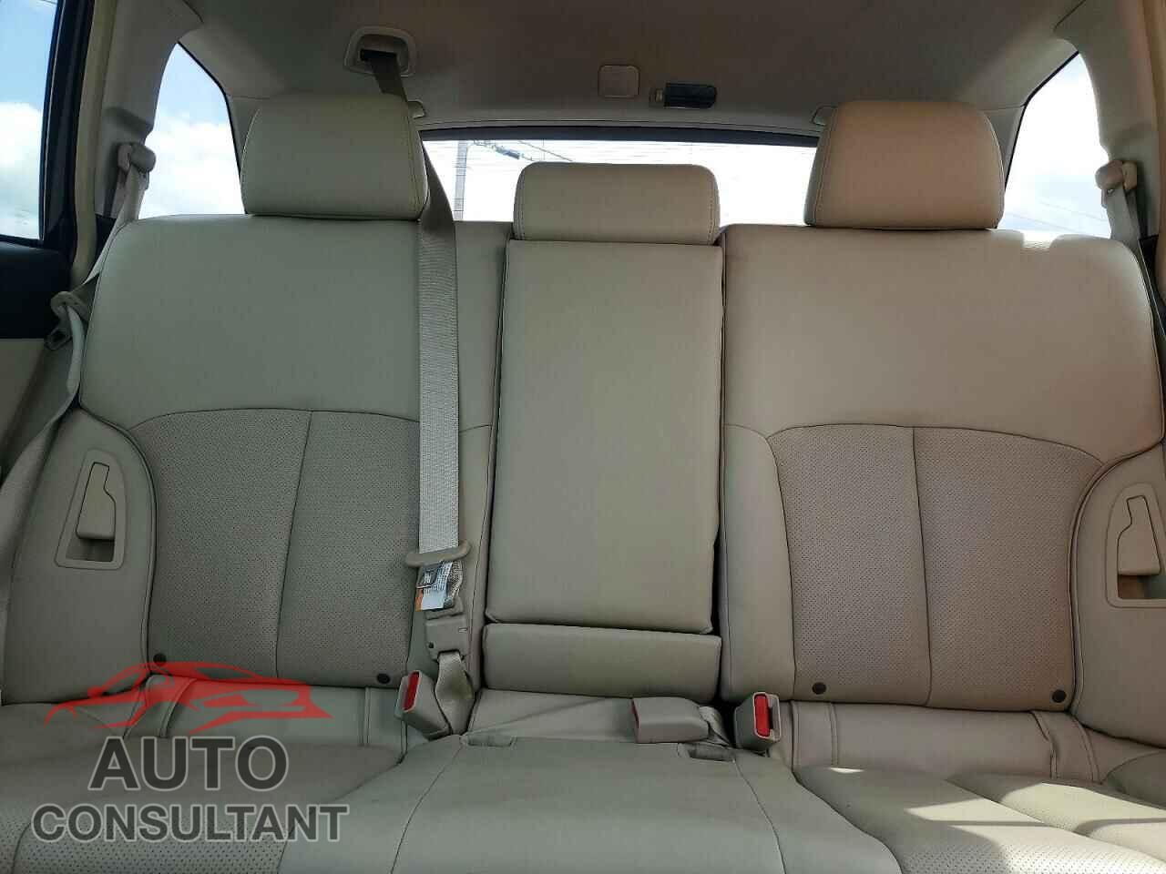 SUBARU OUTBACK 2014 - 4S4BRCLC7E3318561