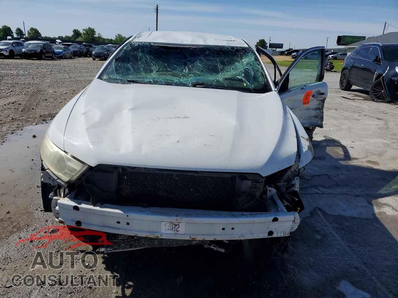 FORD TAURUS 2013 - 1FAHP2L82DG109624