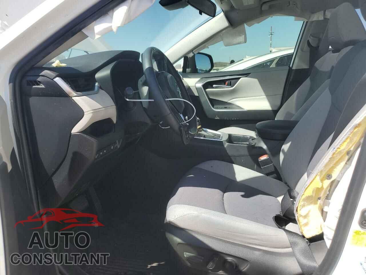 TOYOTA RAV4 2019 - JTMP1RFV0KD002975