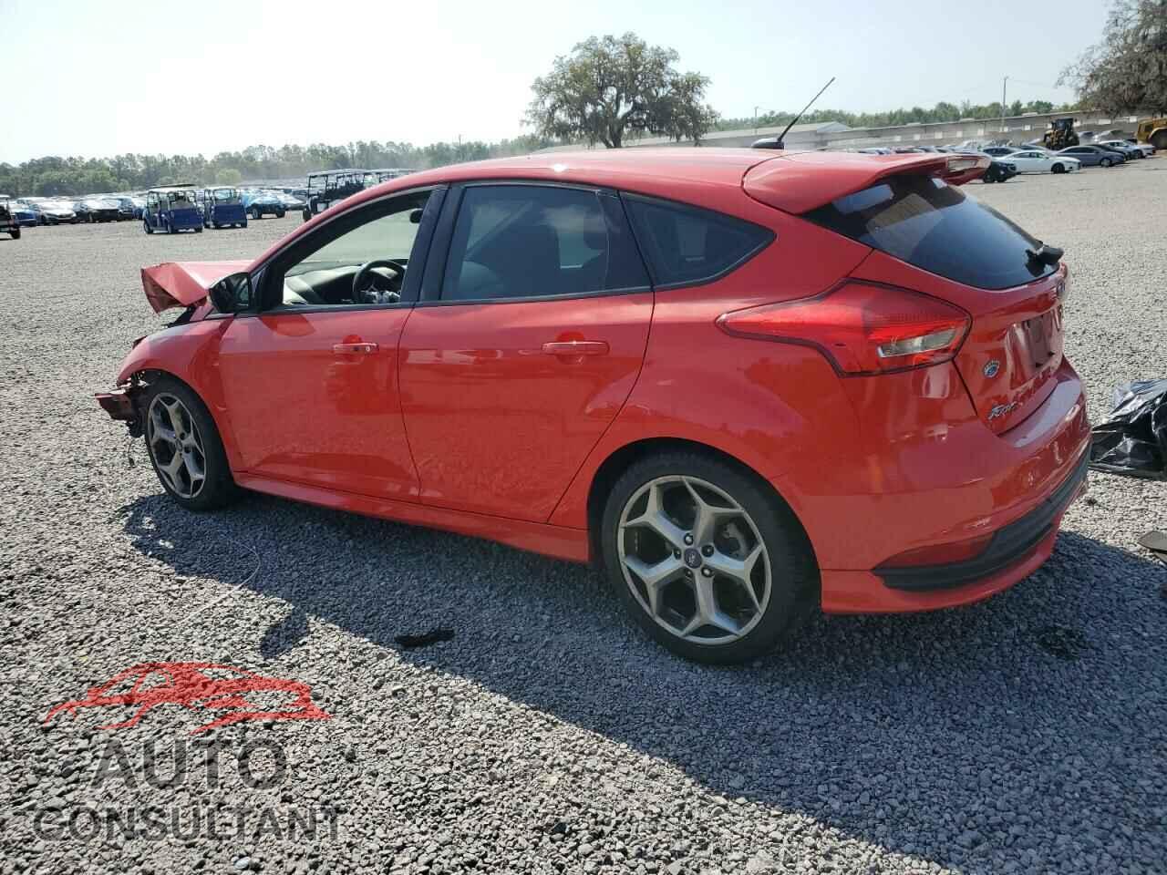 FORD FOCUS 2017 - 1FADP3L95HL333884