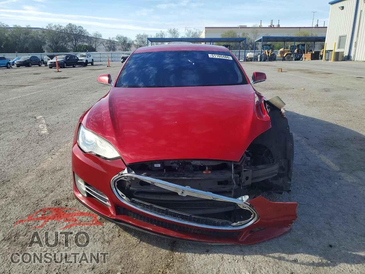 TESLA MODEL S 2013 - 5YJSA1AG0DFP13592