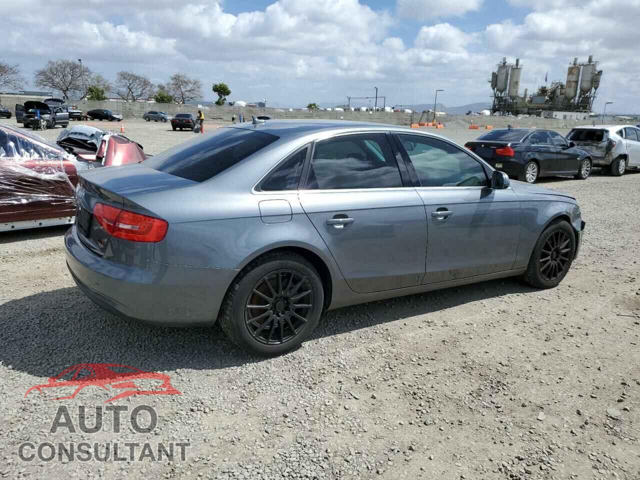 AUDI A4 2013 - WAUBFAFL8DN012921