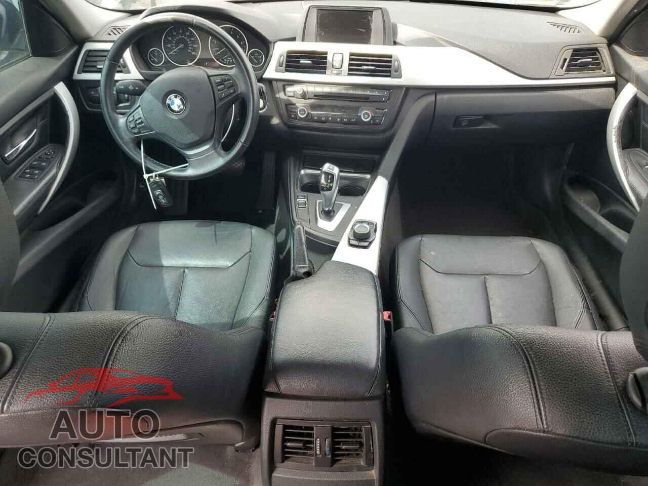 BMW 3 SERIES 2013 - WBA3C1C52DF437337