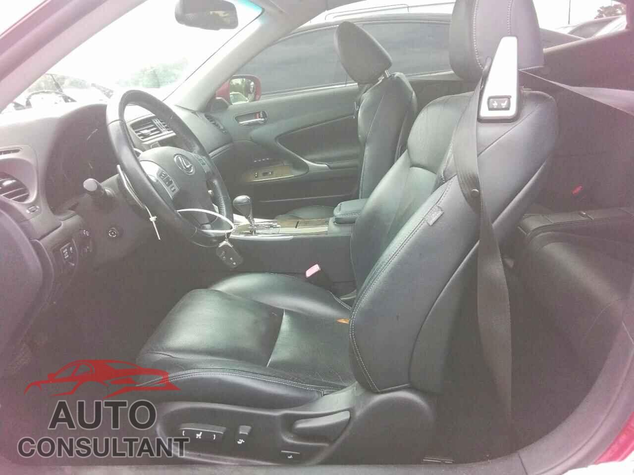 LEXUS IS 2012 - JTHFE2C27C2507912