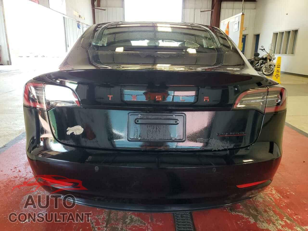 TESLA MODEL 3 2022 - 5YJ3E1EB5NF242645