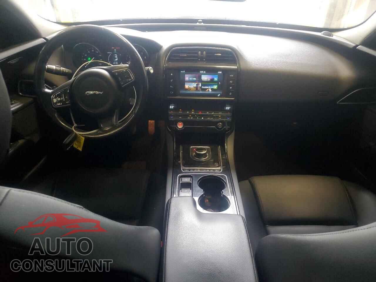 JAGUAR XE 2017 - SAJAD4BG9HA963500
