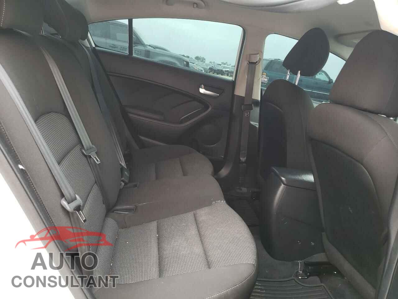 KIA FORTE 2017 - 3KPFK4A74HE067727