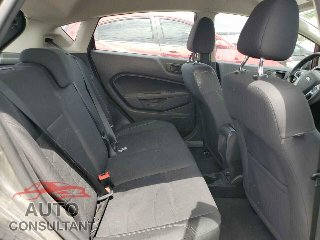 FORD FIESTA 2018 - 3FADP4EJ3JM110633