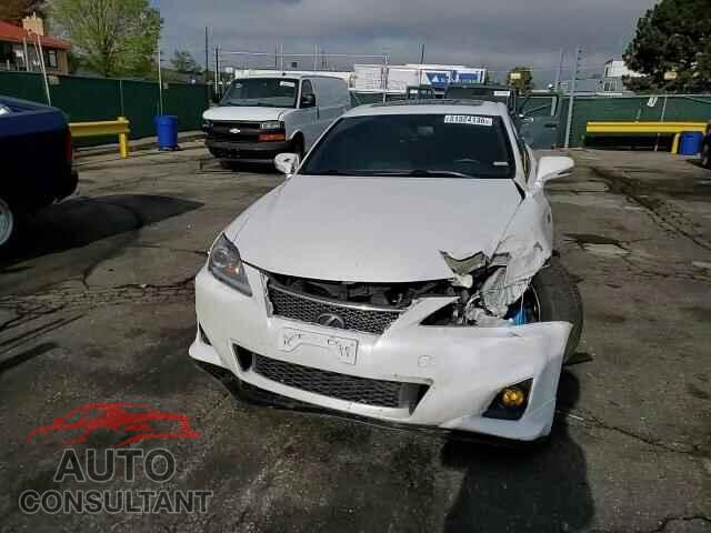 LEXUS IS 2011 - JTHBF5C22B2101001