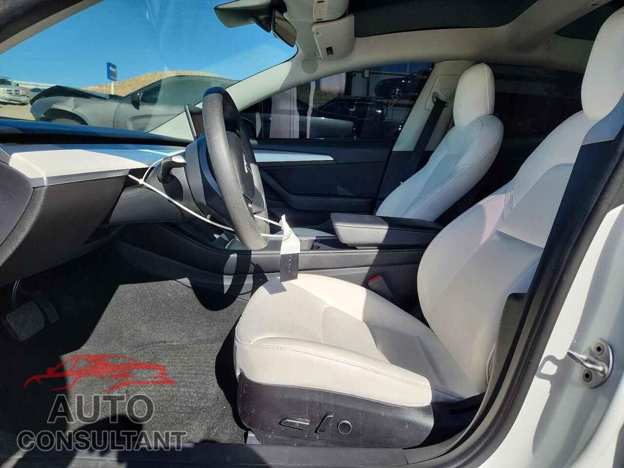 TESLA MODEL 3 2021 - 5YJ3E1EA9MF096742