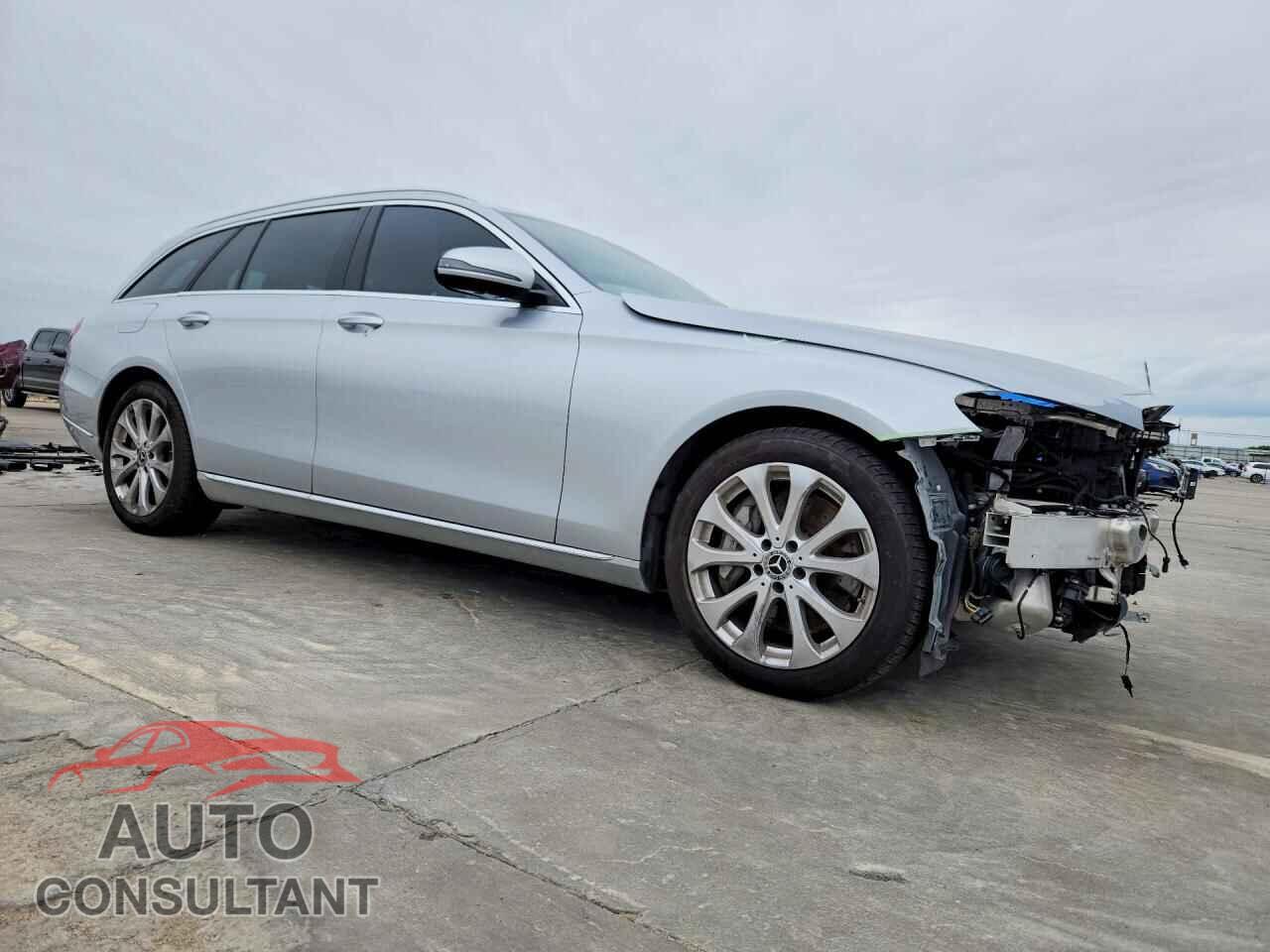 MERCEDES-BENZ E-CLASS 2018 - WDDZH6GB2JA374329