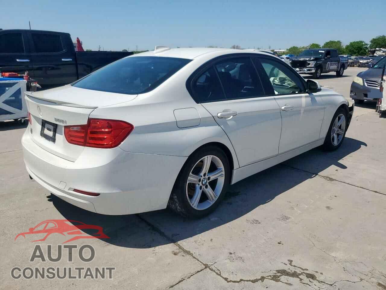 BMW 3 SERIES 2013 - WBA3C1G5XDNR44504