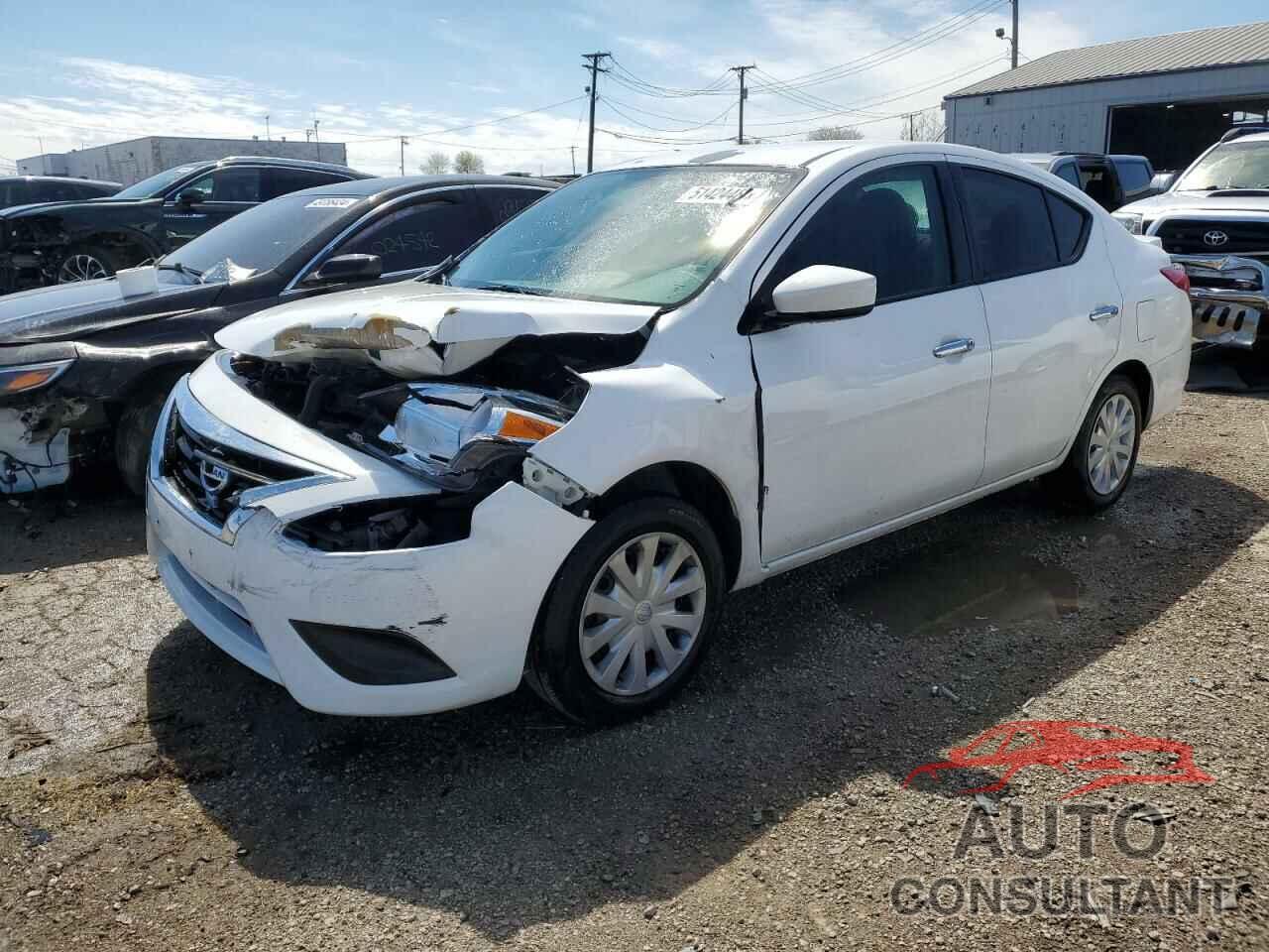 NISSAN VERSA 2018 - 3N1CN7AP3JL805369