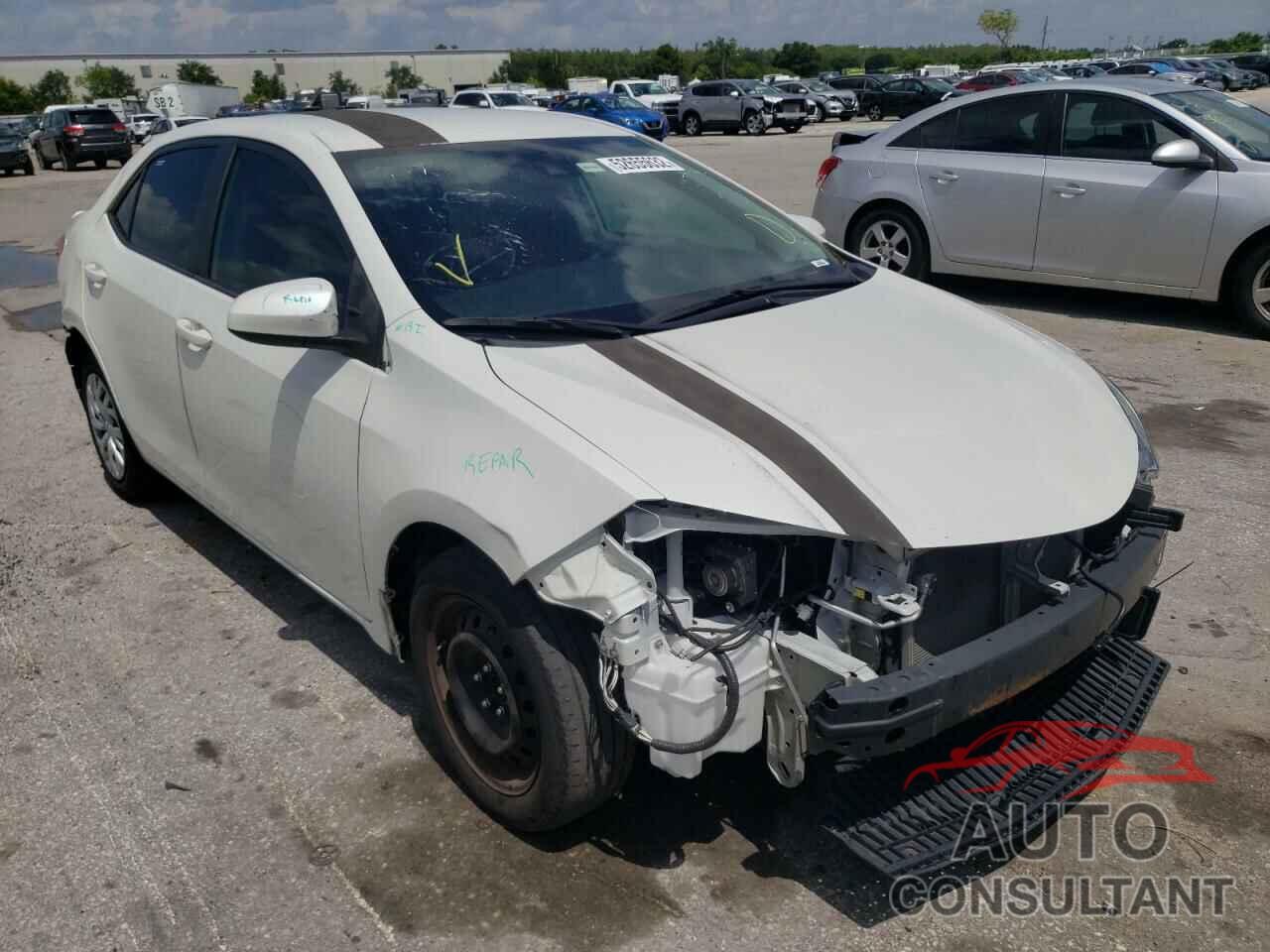 TOYOTA COROLLA 2018 - 5YFBURHE2JP853329
