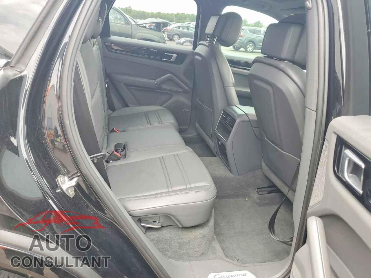 PORSCHE CAYENNE 2019 - WP1AA2AY4KDA14804