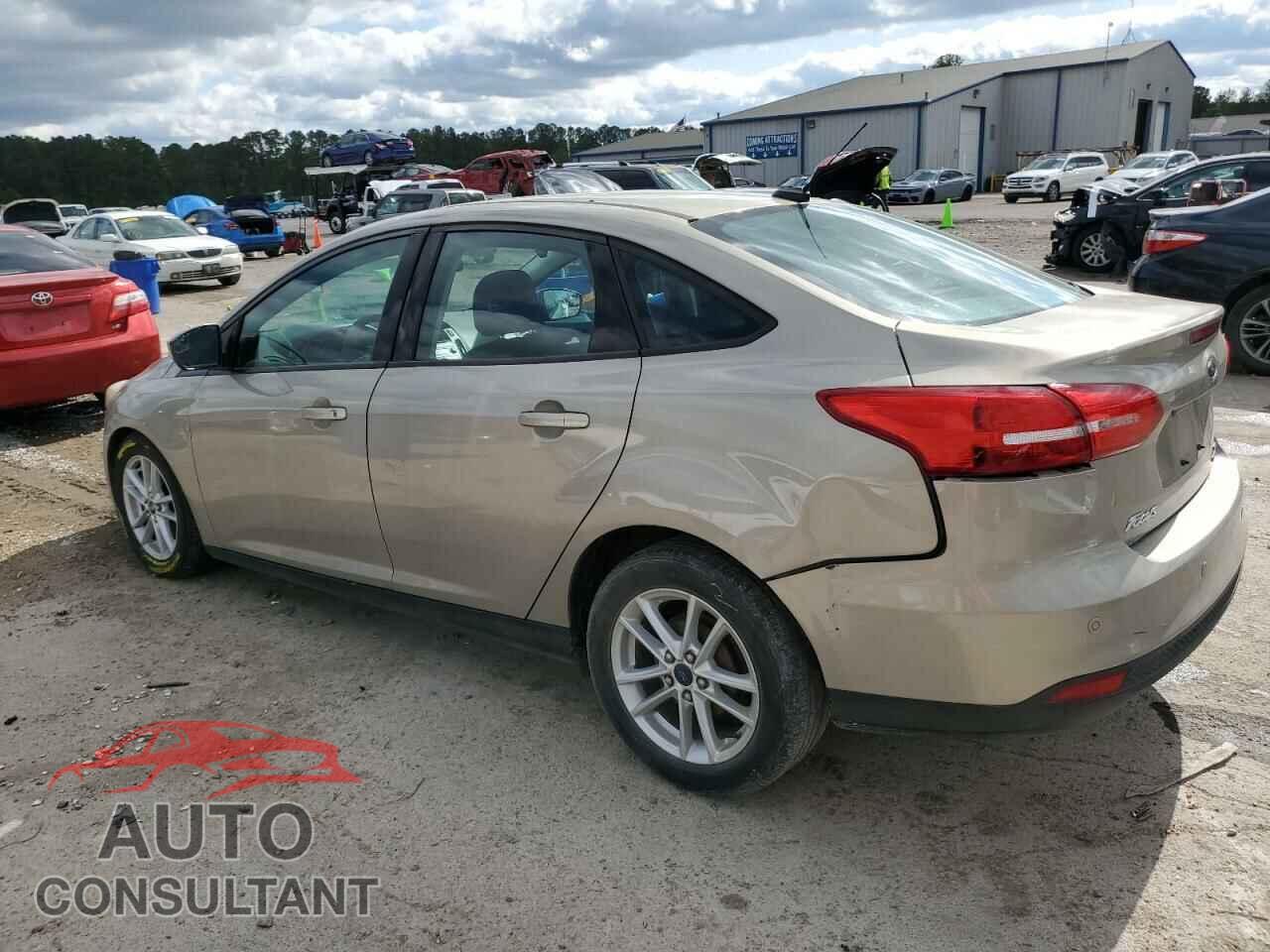 FORD FOCUS 2015 - 1FADP3F25FL350342