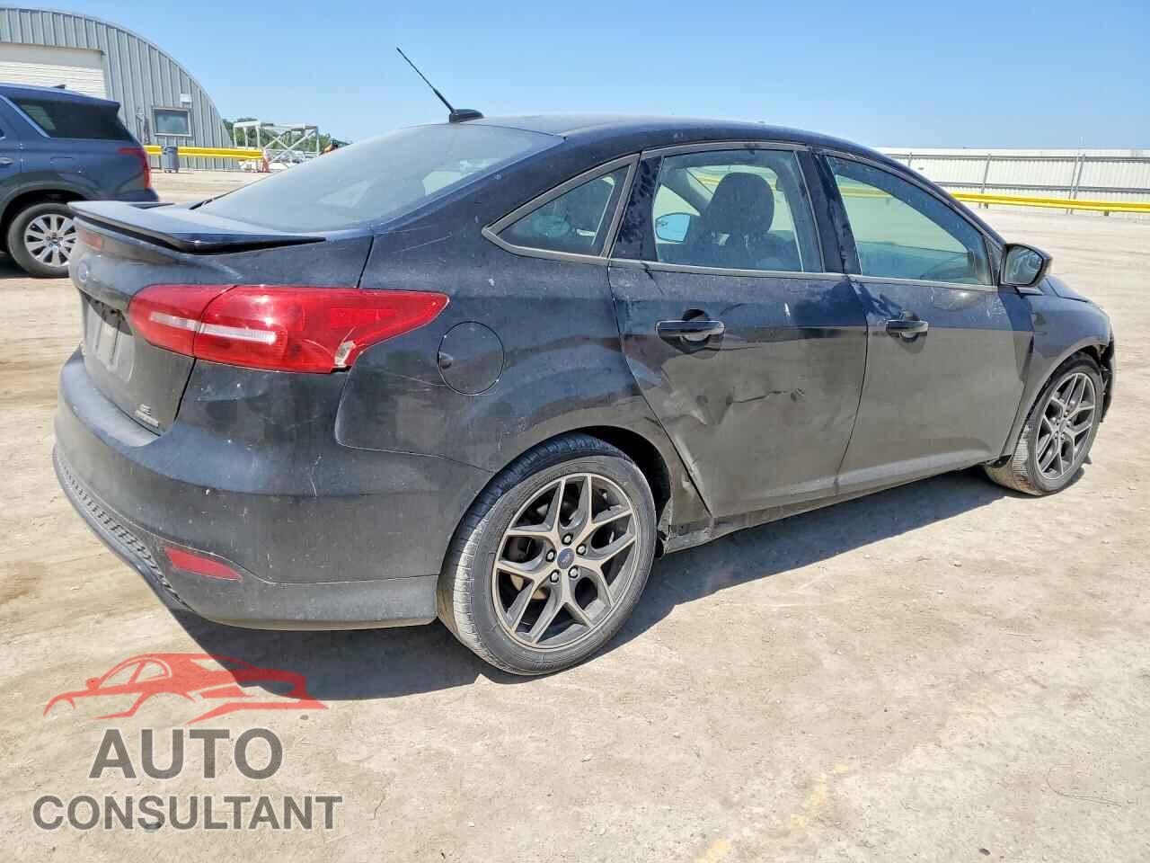 FORD FOCUS 2016 - 1FADP3F22GL379427