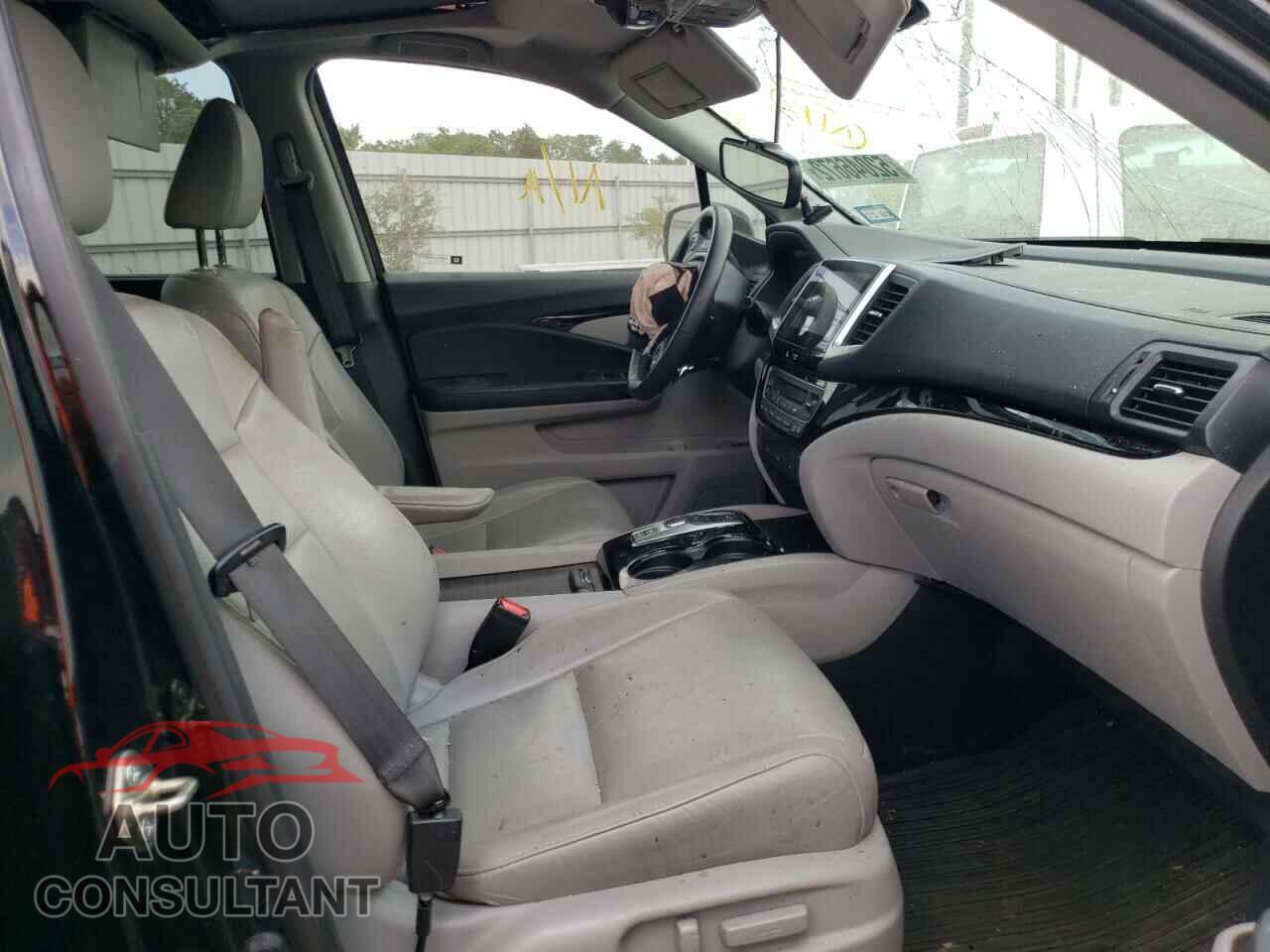 HONDA PILOT 2016 - 5FNYF5H90GB051091