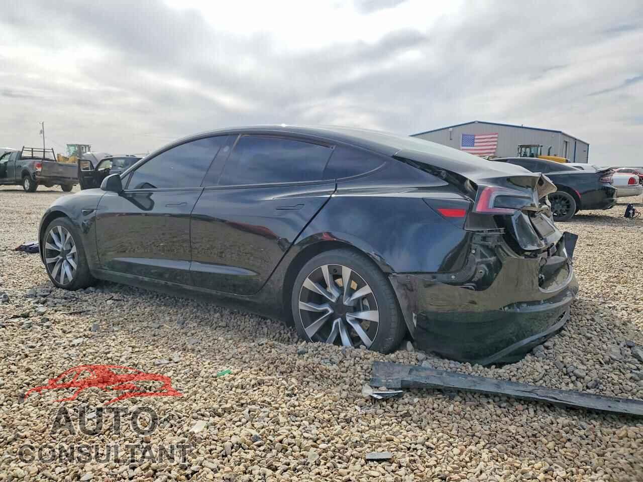 TESLA MODEL 3 2024 - 5YJ3E1EA5RF768013