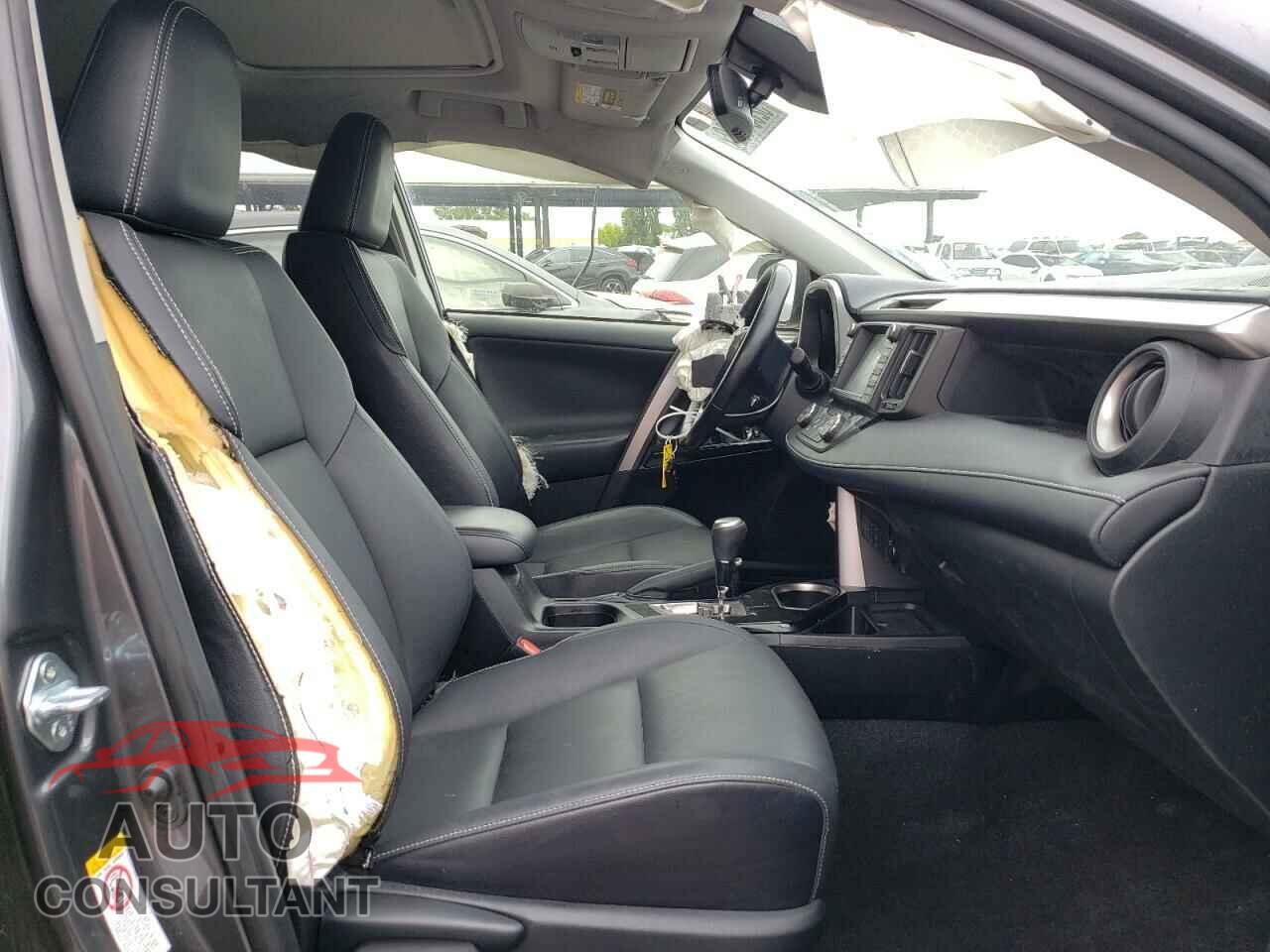 TOYOTA RAV4 2018 - JTMDJREV9JD166325