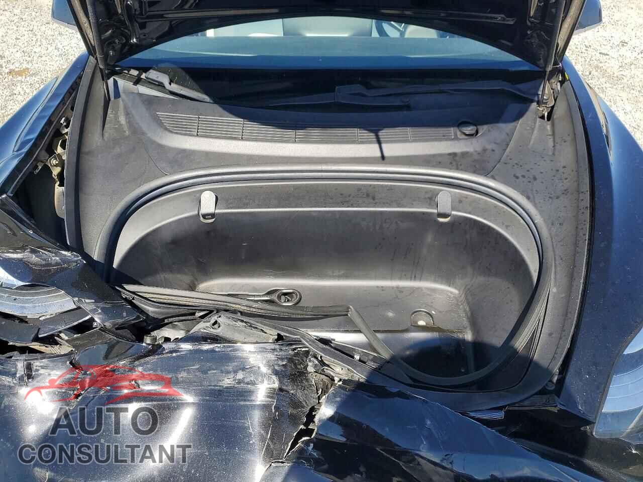 TESLA MODEL 3 2018 - 5YJ3E1EB4JF085801