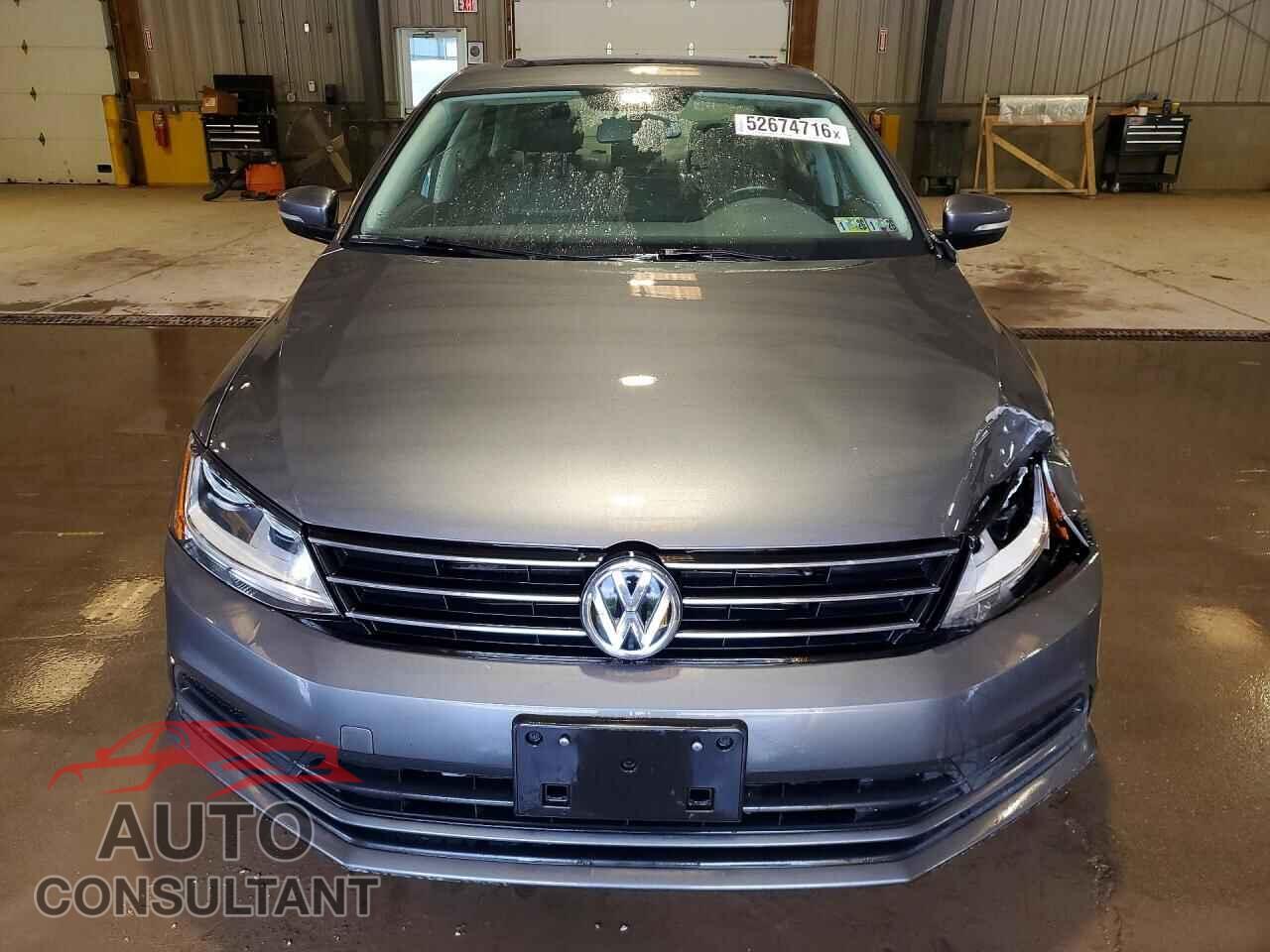 VOLKSWAGEN JETTA 2017 - 3VWDB7AJ8HM413379