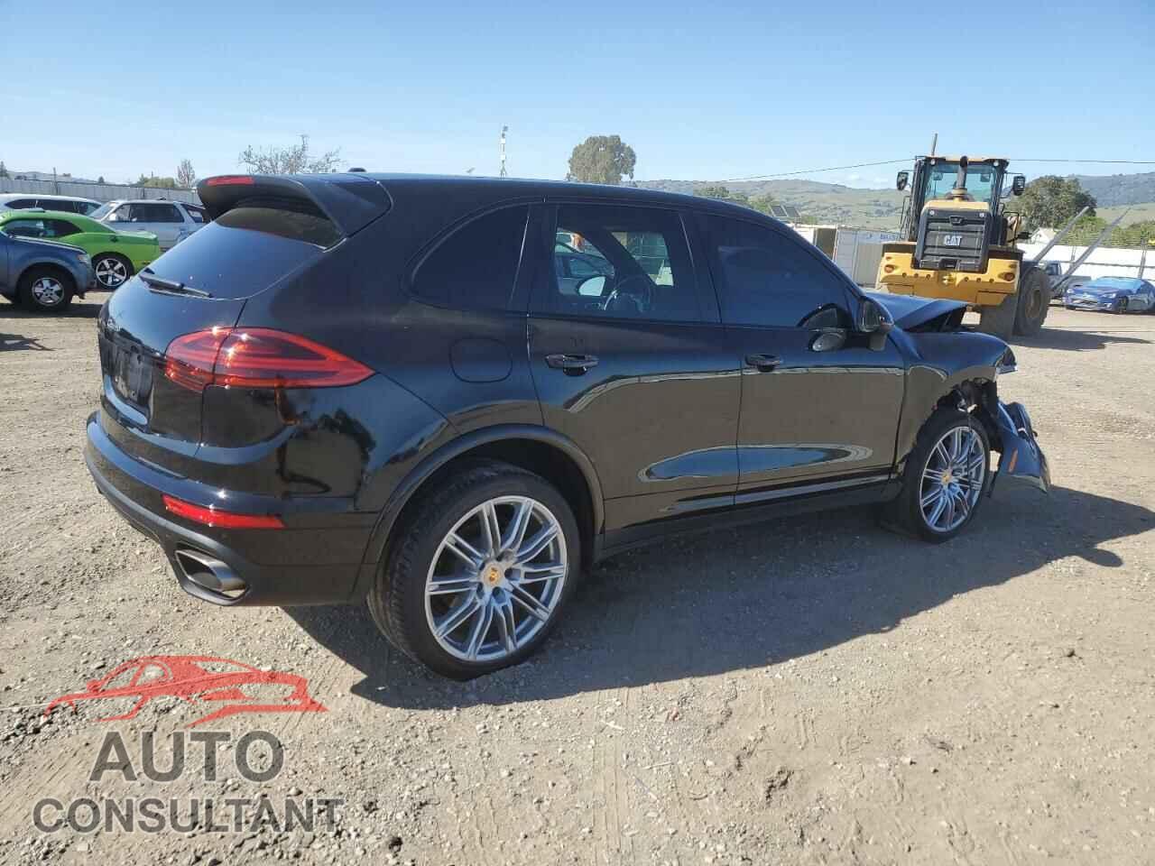 PORSCHE CAYENNE 2018 - WP1AA2A27JKA03155