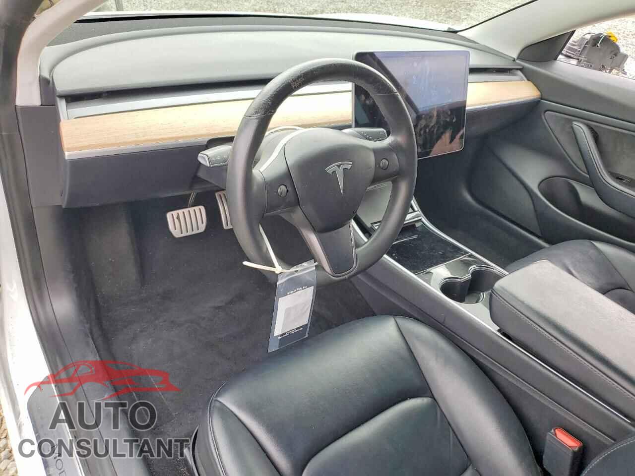 TESLA MODEL 3 2020 - 5YJ3E1EC8LF719476