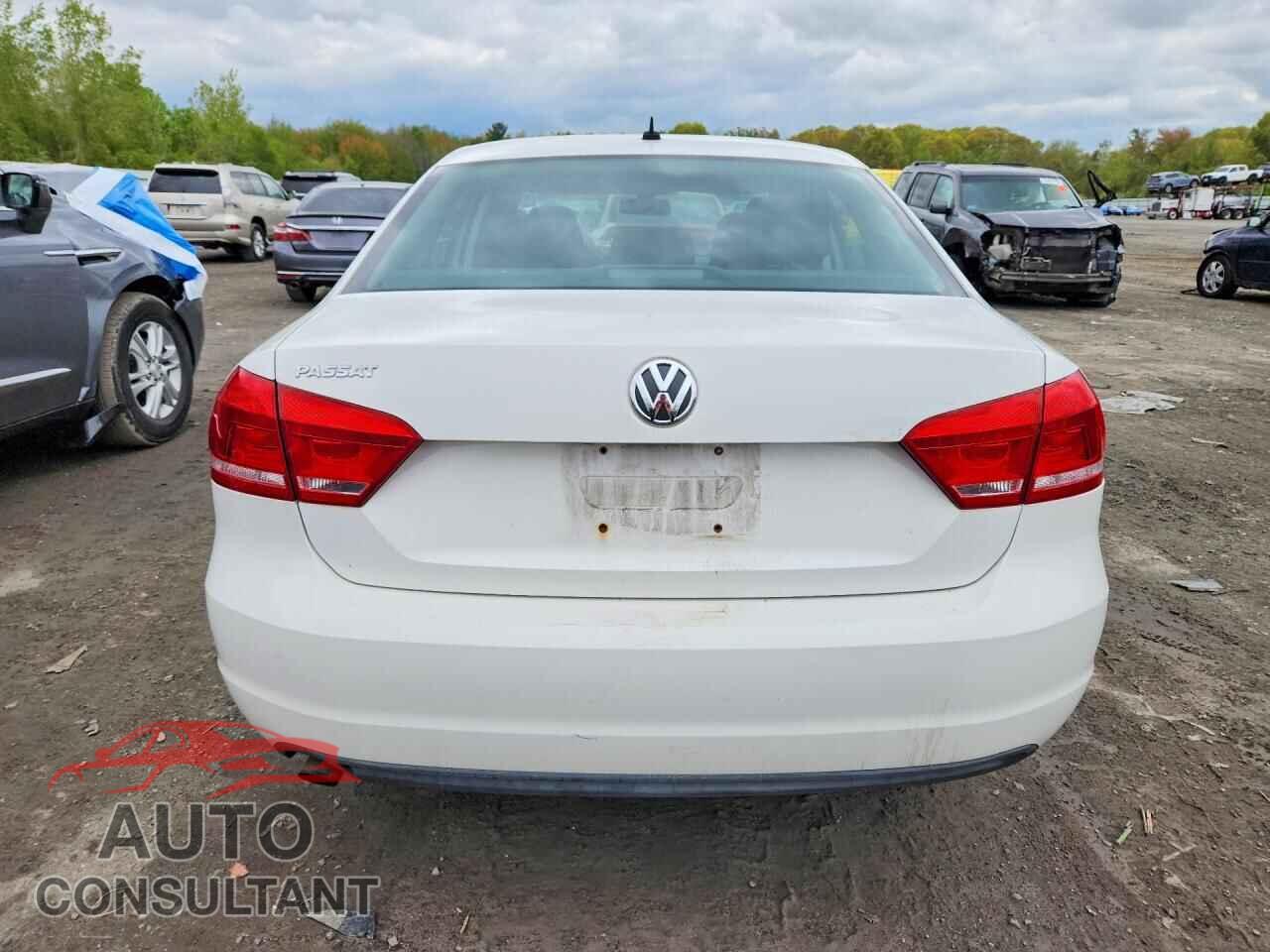 VOLKSWAGEN PASSAT 2013 - 1VWAP7A39DC010268