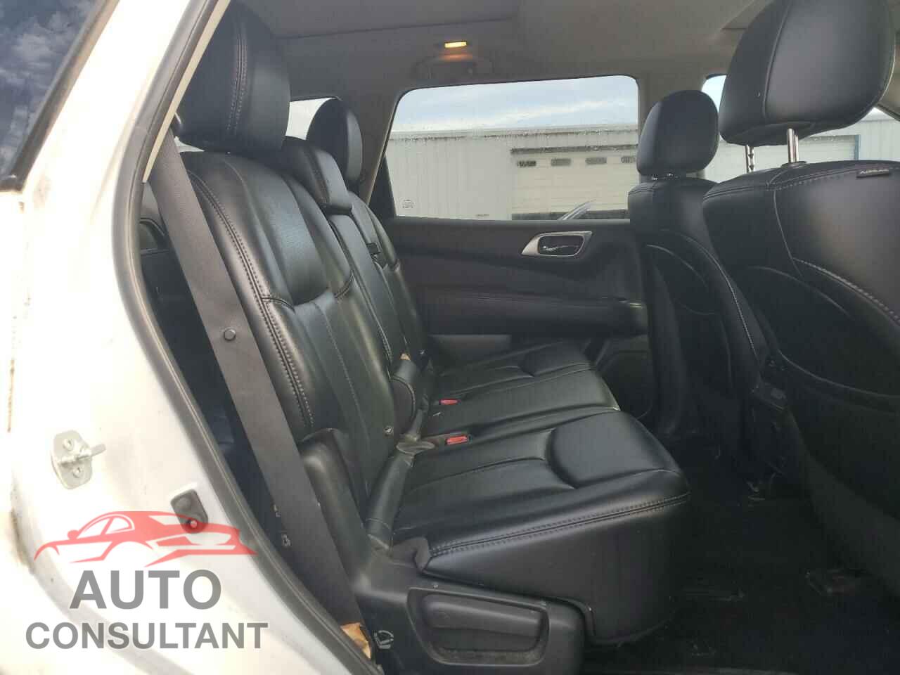 NISSAN PATHFINDER 2017 - 5N1DR2MN6HC674362