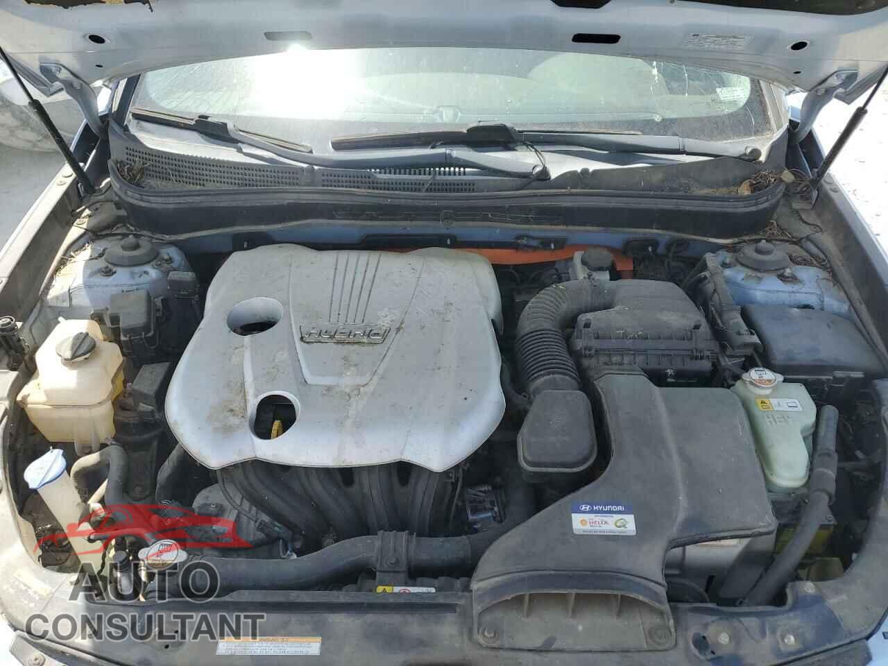 HYUNDAI SONATA 2013 - KMHEC4A46DA068997