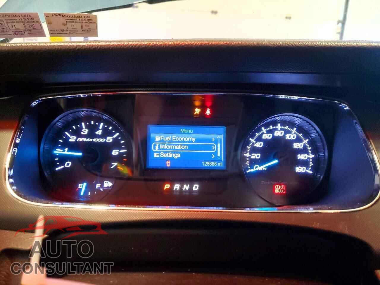 FORD TAURUS 2018 - 1FAHP2MT5JG133530