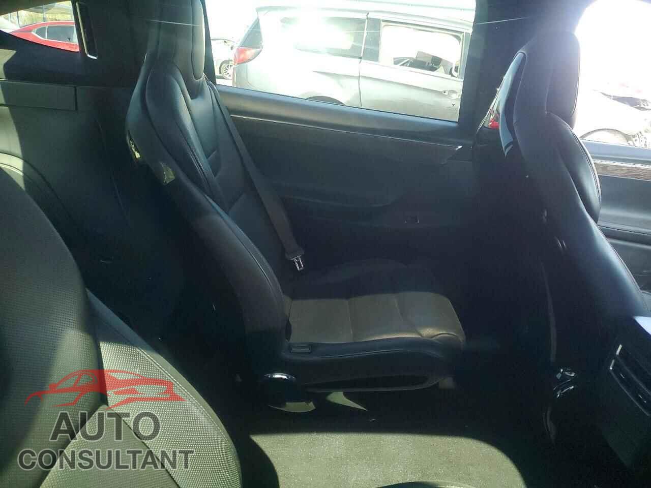 TESLA MODEL X 2016 - 5YJXCBE46GF006541
