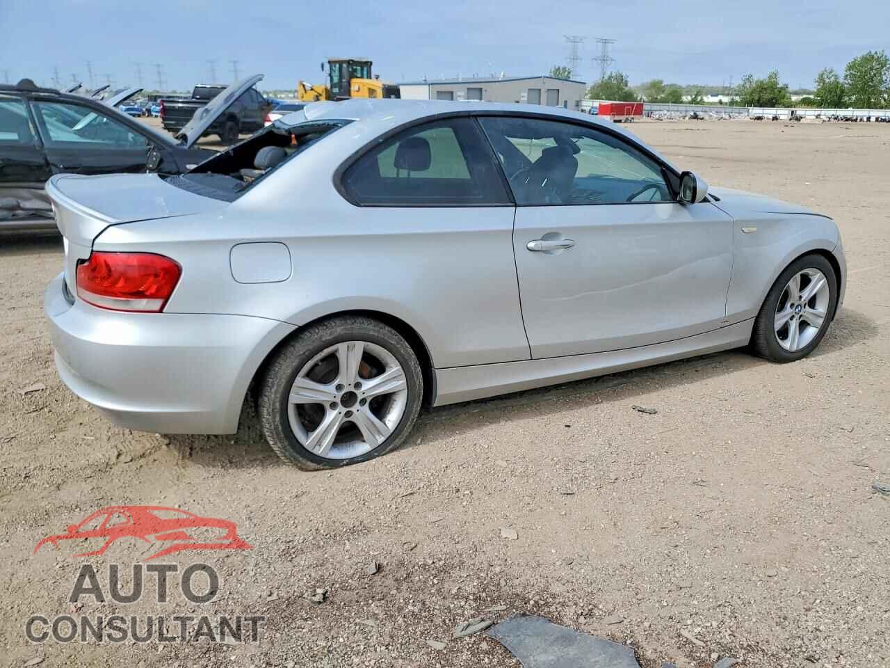 BMW 1 SERIES 2011 - WBAUC9C56BVM10082