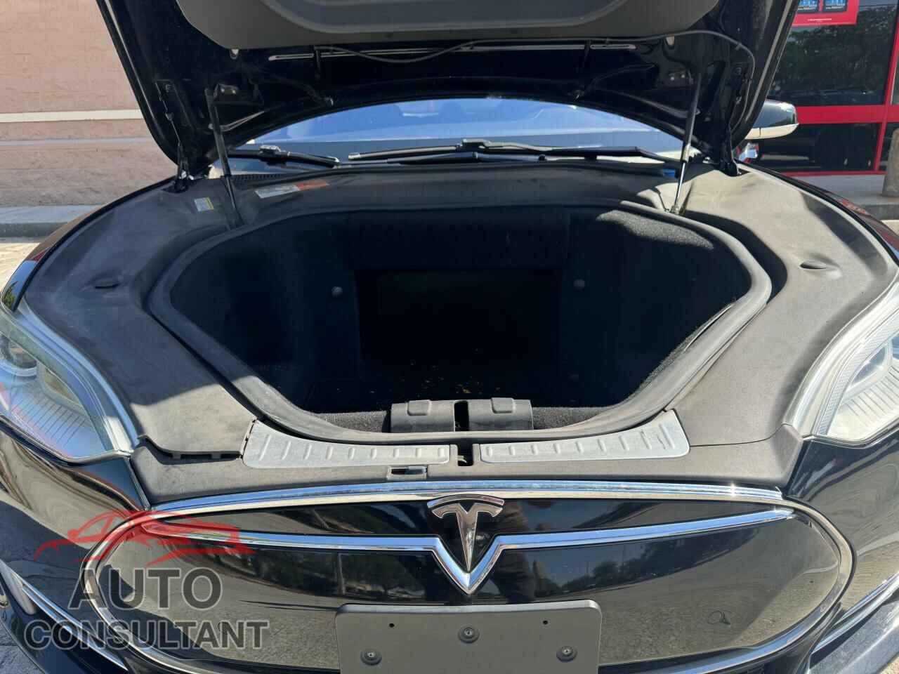 TESLA MODEL S 2014 - 5YJSA1H10EFP49351