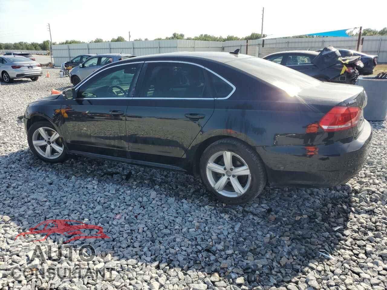 VOLKSWAGEN PASSAT 2013 - 1VWBN7A35DC028373