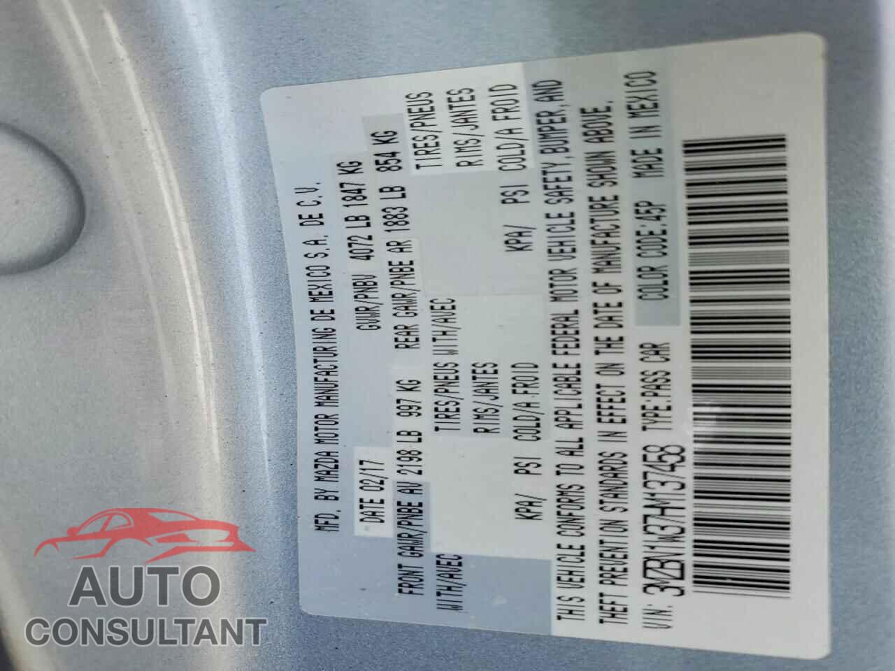 MAZDA 3 2017 - 3MZBN1W37HM137458