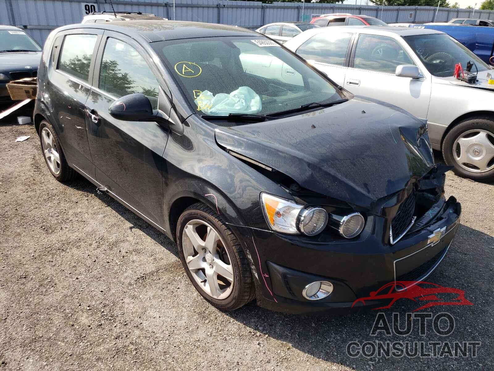 CHEVROLET SONIC 2016 - 1G1JC6SH3G4116161