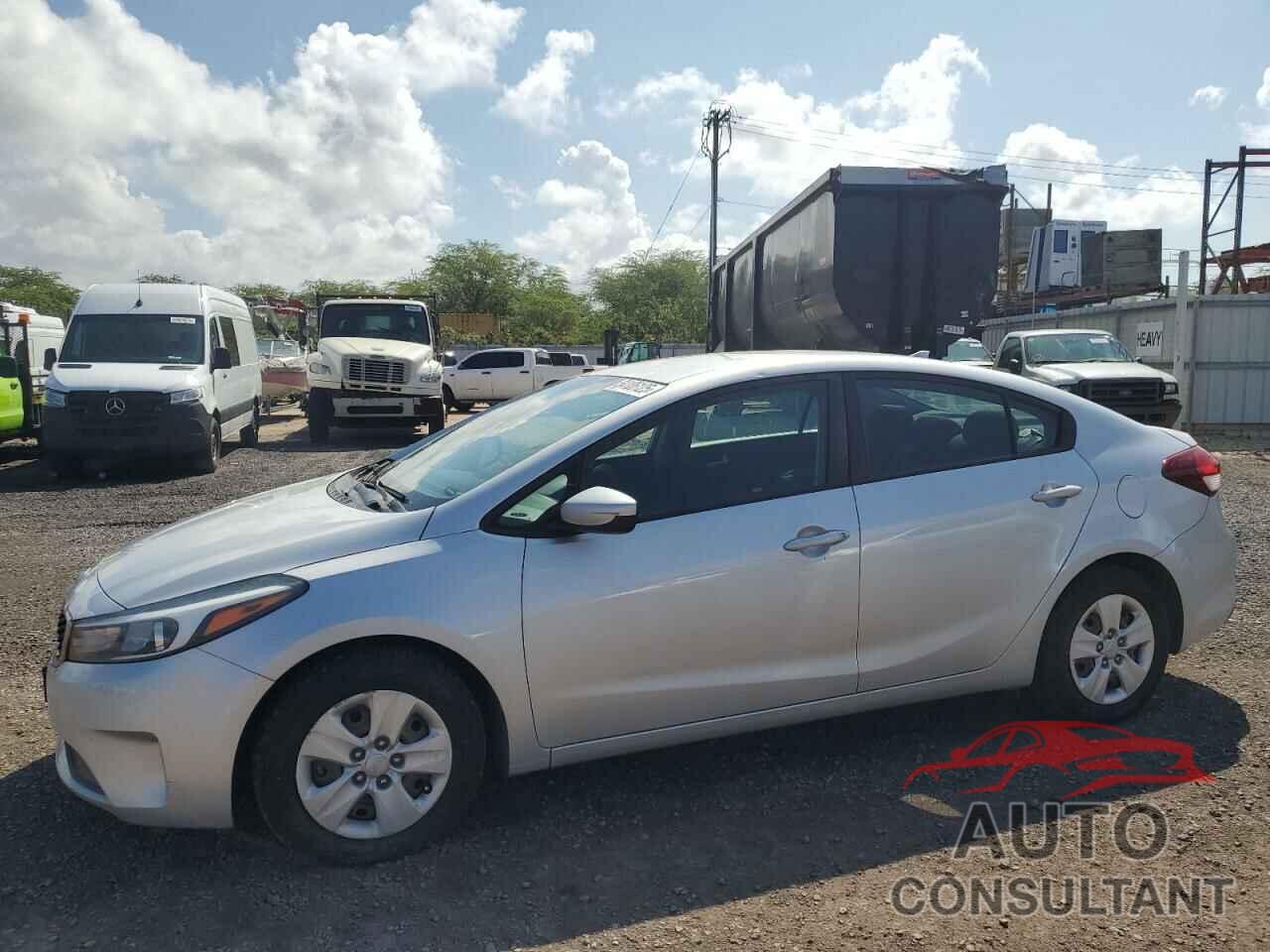 KIA FORTE 2018 - 3KPFK4A77JE203760