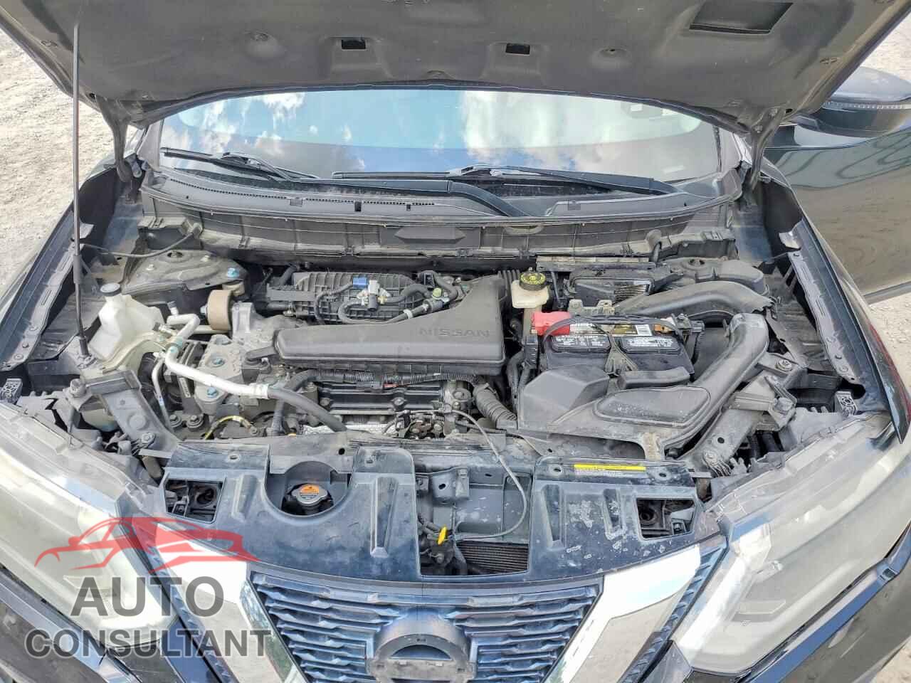 NISSAN ROGUE 2017 - KNMAT2MT9HP504013
