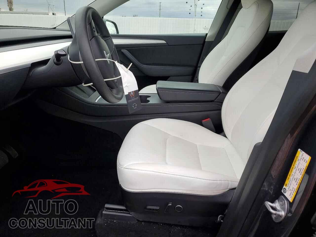 TESLA MODEL Y 2023 - 7SAYGDEE2PF636749