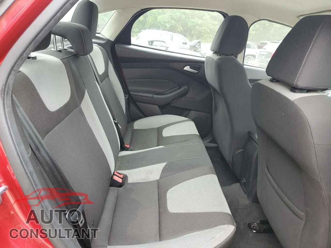FORD FOCUS 2012 - 1FAHP3F21CL451746