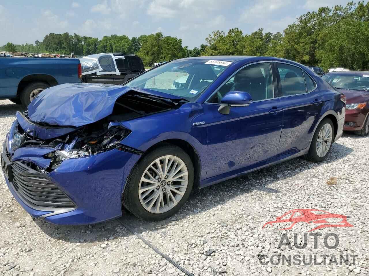 TOYOTA CAMRY 2018 - 4T1B21HK5JU500045