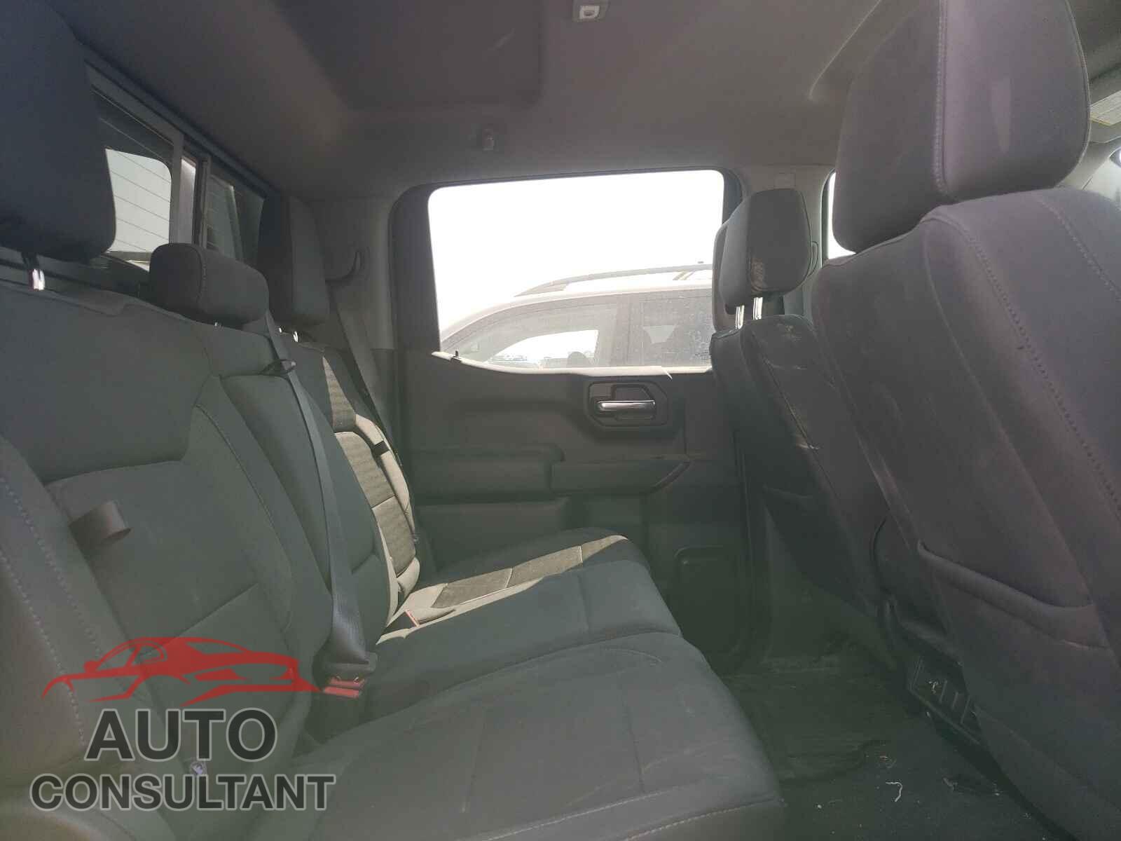 CHEVROLET SILVERADO 2021 - 1GCUYDED8MZ201630
