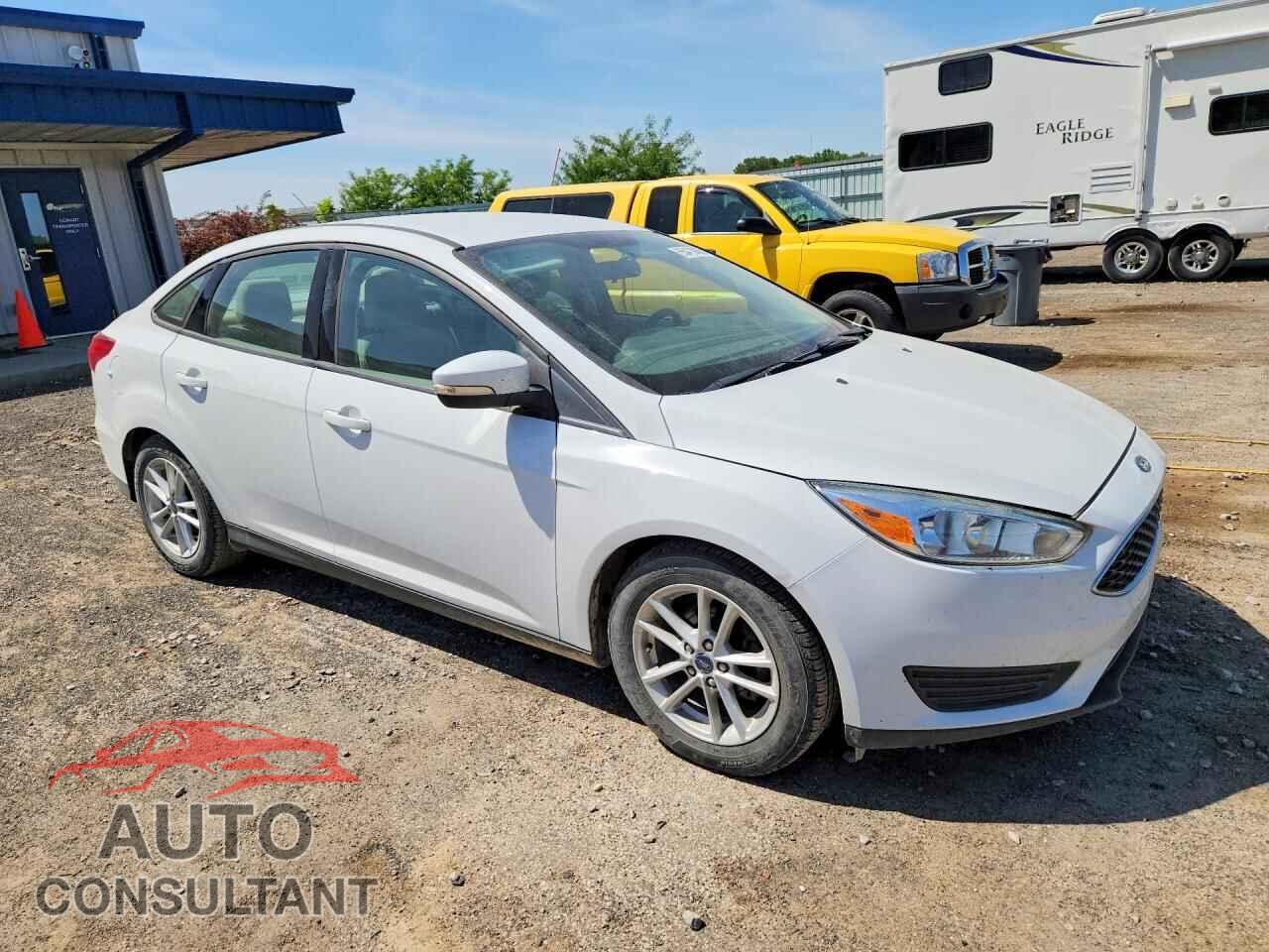 FORD FOCUS 2016 - 1FADP3F26GL405348